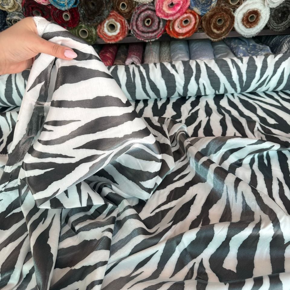 Pamuk Saten Floş Saten Kumaş Zebra Desen Siyah Beyaz Renk Parlak