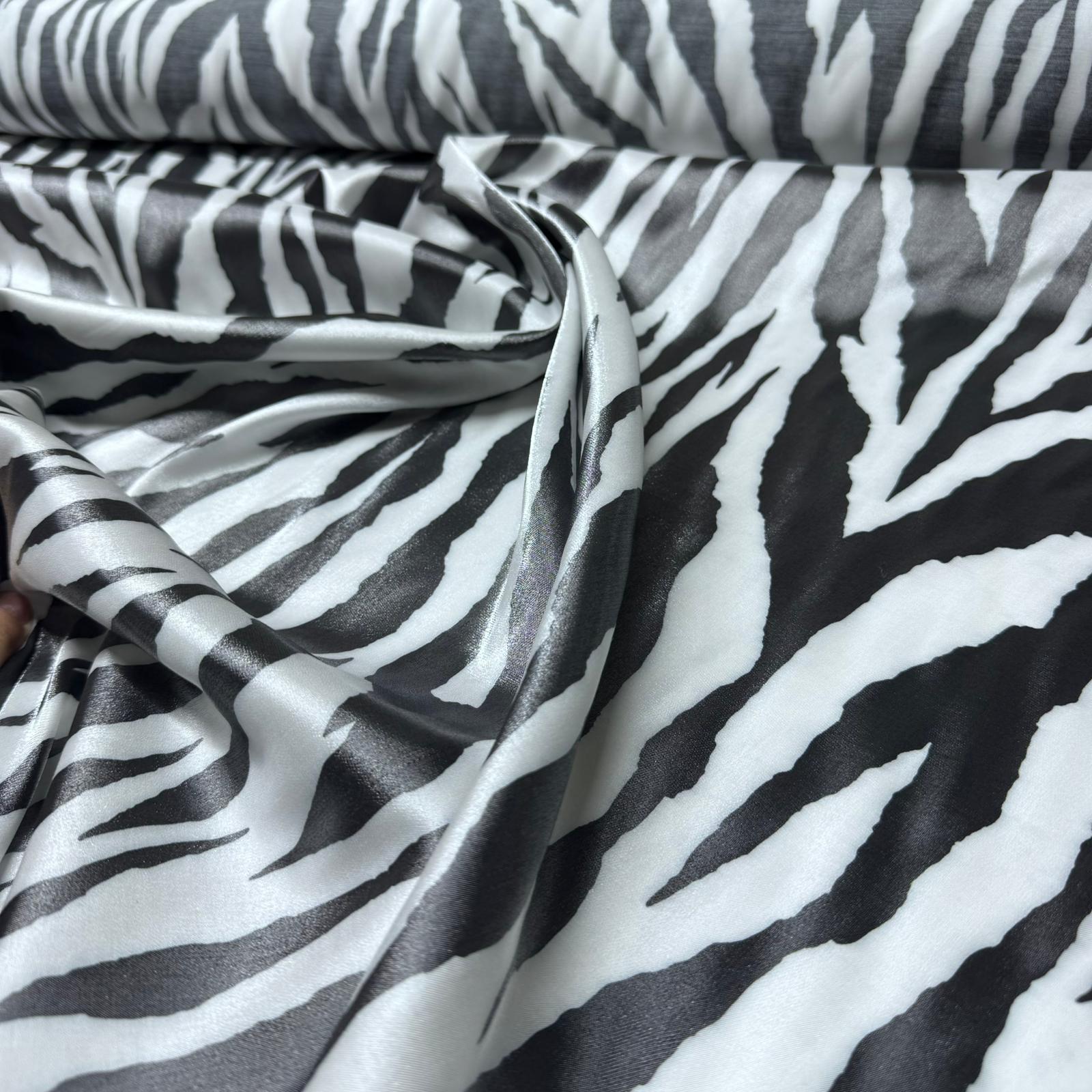 Floş Saten Kumaş Parlak Işıltılı Çift En Zebra Desenli Siyah Beyaz