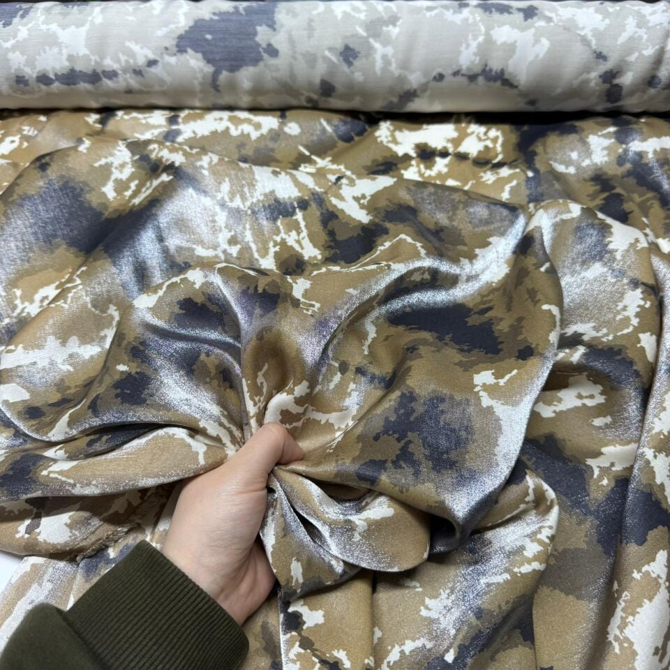 Floş Saten Kumaş Parlak Işıltılı Çift En Kahverengi Etnik Desenli