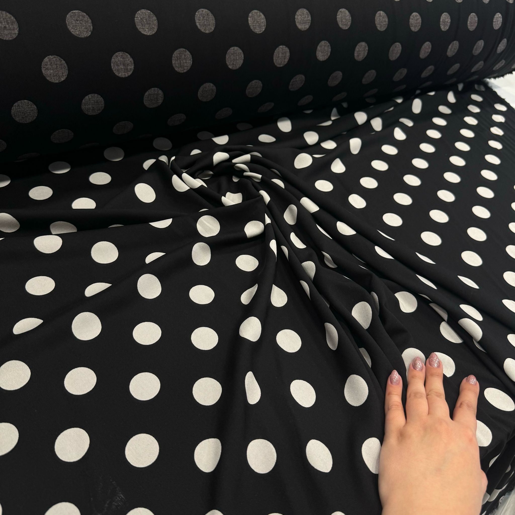 İthal Viskon Kumaş Siyah Beyaz Puantiyeli %100 Pamuk