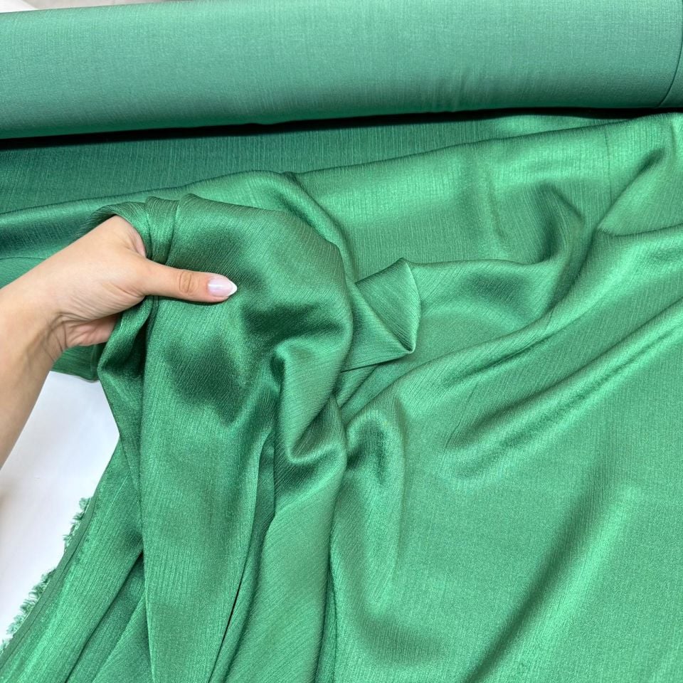 Pamuk Saten Viskon Kumaş Çift En Parlak Zümrüt Yeşili