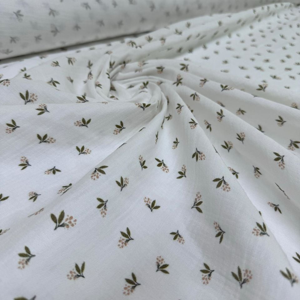 Organik Çift Kat Müslin Kumaş Minik Çiçek Desenli %100 Pamuk
