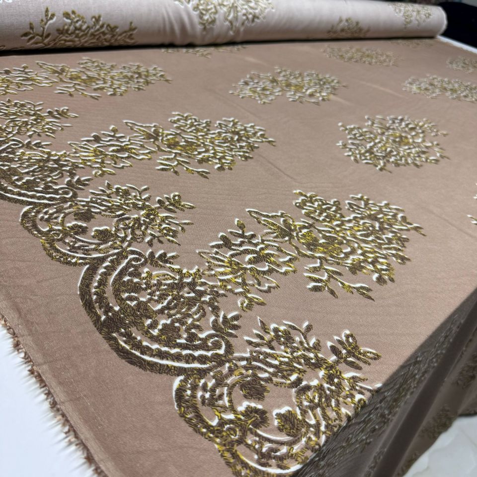 İthal Viskon Kumaş Damask Desen Motifli %100 Pamuk Çift En Bej Renk