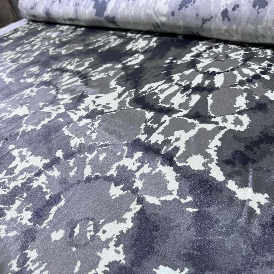 Floş Saten Kumaş Parlak Işıltılı Çift En Etnik Desenli Antrasit