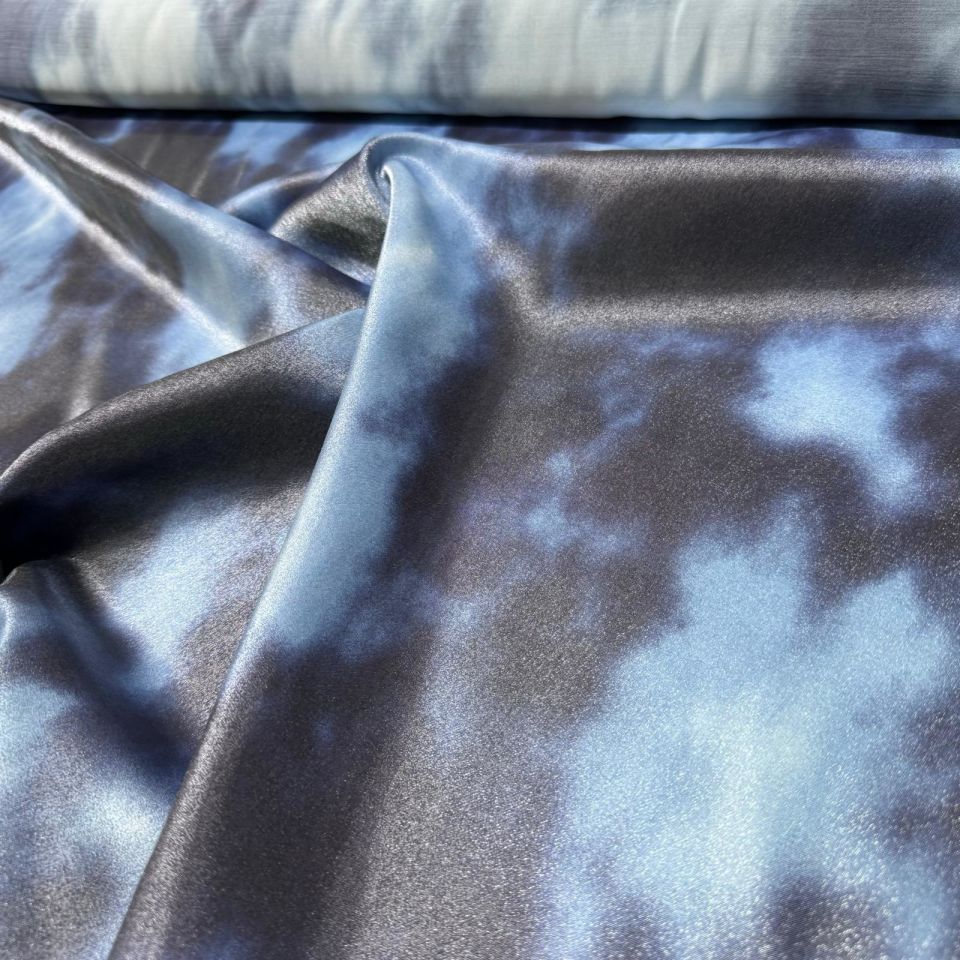 Floş Saten Kumaş Floş Saten Batik Desenli Lacivert Siyah Parlak Işıltılı