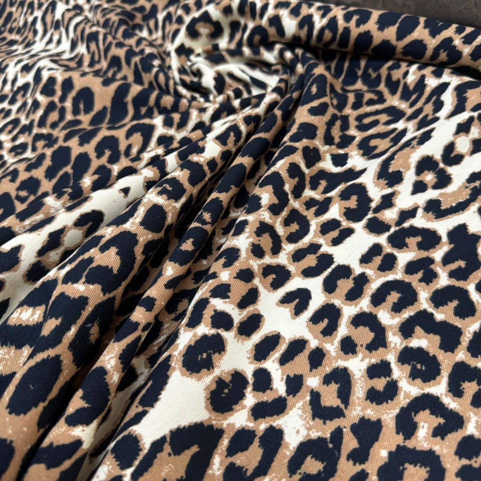 Gabardin Kumaş %100 Pamuk Leopar Desenli Çift En Kahverengi Renk