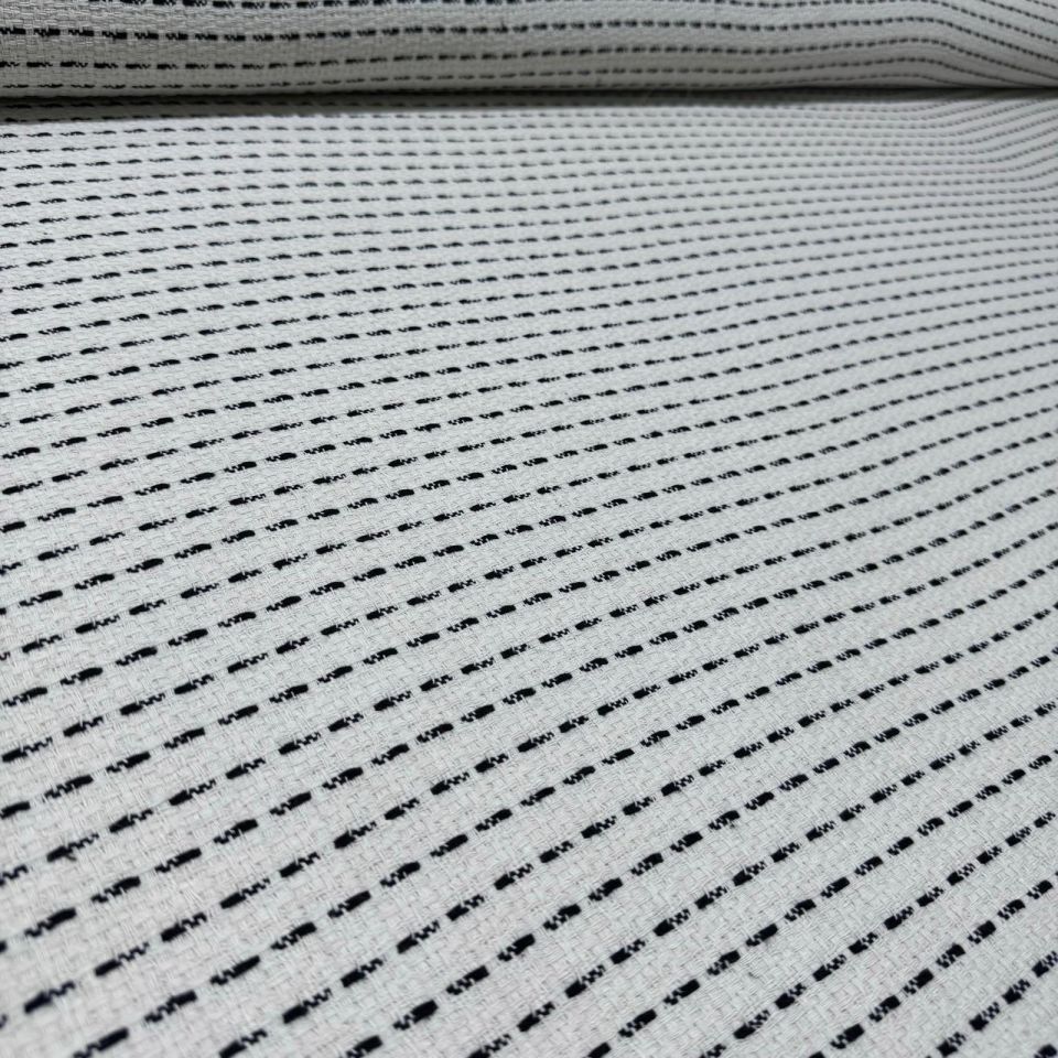 Tüvit Şanel Kumaş Siyah Çizgi Desenli Çift En Ekru Renk
