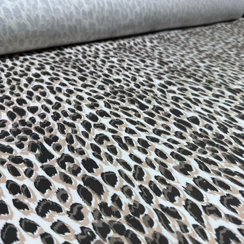İnce Gabardin Kumaş Çift En Leopar Desenli Enine Likralı