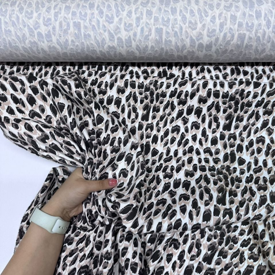 İnce Gabardin Kumaş Çift En Leopar Desenli Enine Likralı