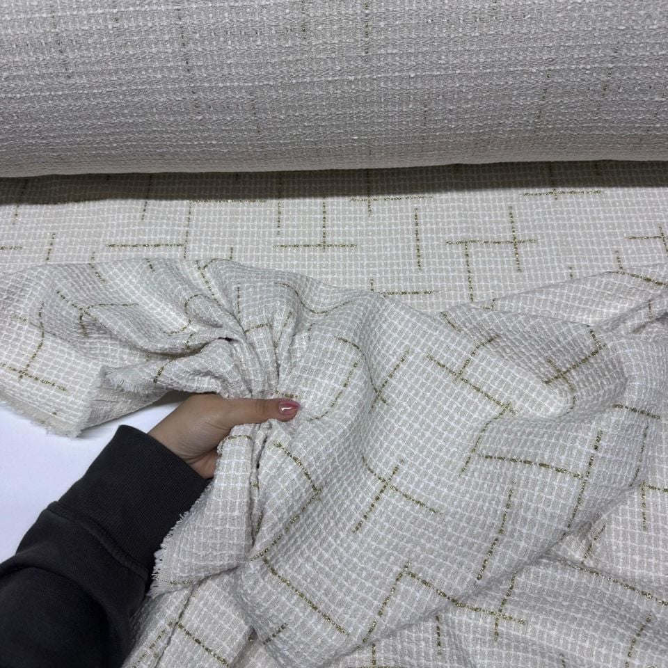 Tüvit Desenli Şanel Kumaş Gold Detaylı Ekru Renk Çift En