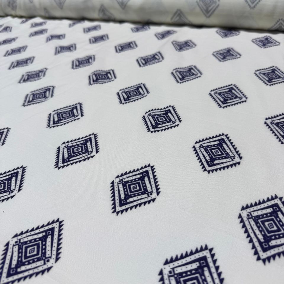 Çift Kat Müslin Kumaş Çift En %100 Pamuk Beyaz Üzeri Lacivert Etnik Desenli