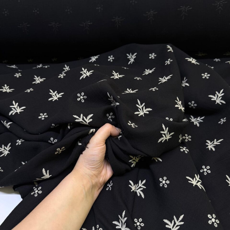 Çift Kat Müslin Kumaş %100 Pamuk Çift En Nakış ve Fisto Baskılı Siyah